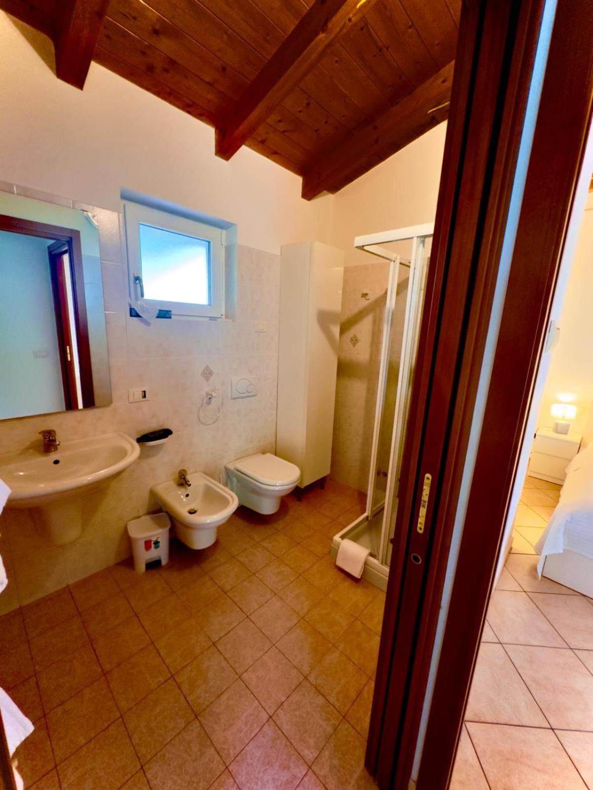 Hotel Casa Piantoni リモーネ・スル・ガルダ エクステリア 写真